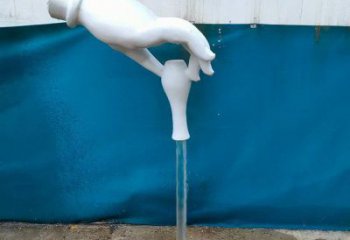 手雕塑制作，廣場雕塑，手捏瓶子雕塑廠家提供