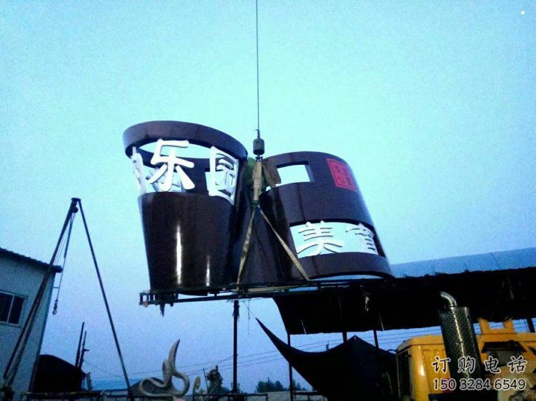 書籍雕塑擺件供需，彩鋼制作，大型書籍雕塑公司展品