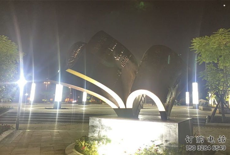 銅書籍雕塑指用，小區(qū)擺件，銅書籍雕塑制作廠家