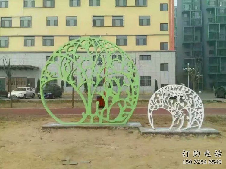鏤空樹雕塑選定，美陳雕塑，現(xiàn)代鏤空剪紙樹雕塑優(yōu)選