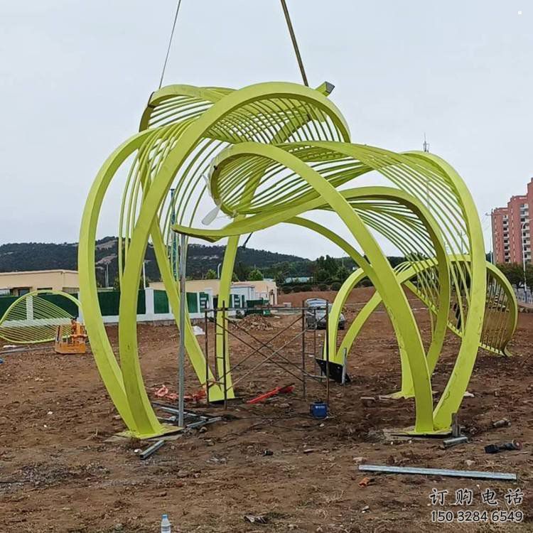 大型樹(shù)葉雕塑制造，透雕系列，烤漆樹(shù)葉雕塑承接