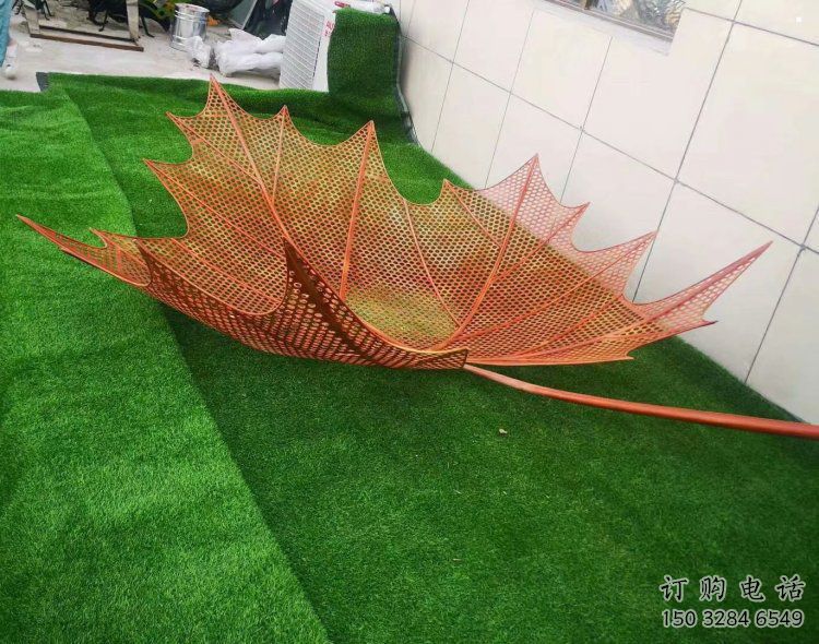 鏤空樹葉雕塑定做，廣場雕塑，鐵藝樹葉雕塑優(yōu)選