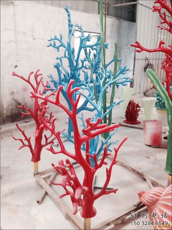 仿真樹雕塑制作，廣場(chǎng)雕塑，玻璃鋼仿真樹雕塑提供