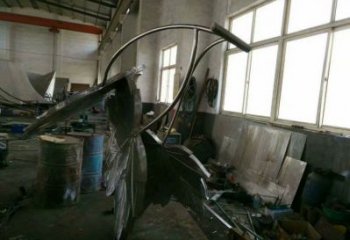 楓葉雕塑優選，陸地擺件，藝術不銹鋼楓葉雕塑供應