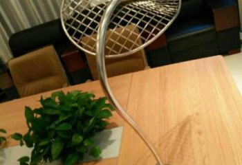 樹葉雕塑制造，景觀元素，不銹鋼鏡面樹葉雕塑廠家