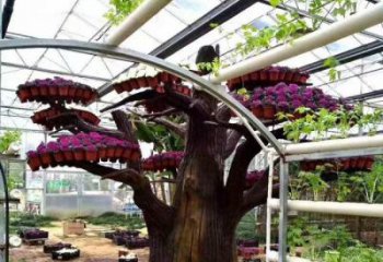 仿真樹(shù)雕塑預(yù)定，彩鋼制作，玻璃鋼仿真樹(shù)雕塑制作廠家