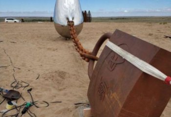 水滴雕塑訂做供需，景區(qū)雕塑，鏡面水滴雕塑定價