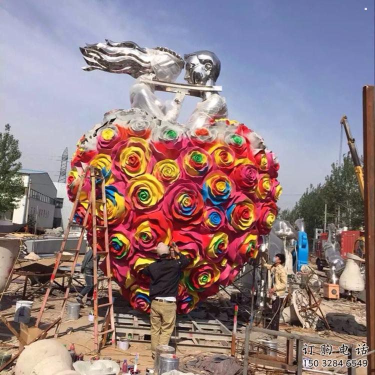 公園心形球雕塑