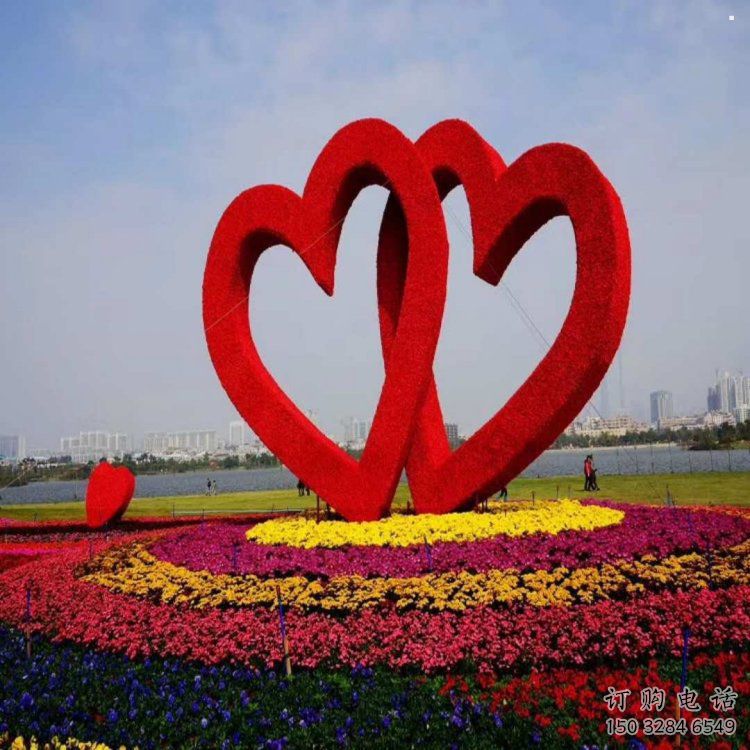 大門口雙心雕塑