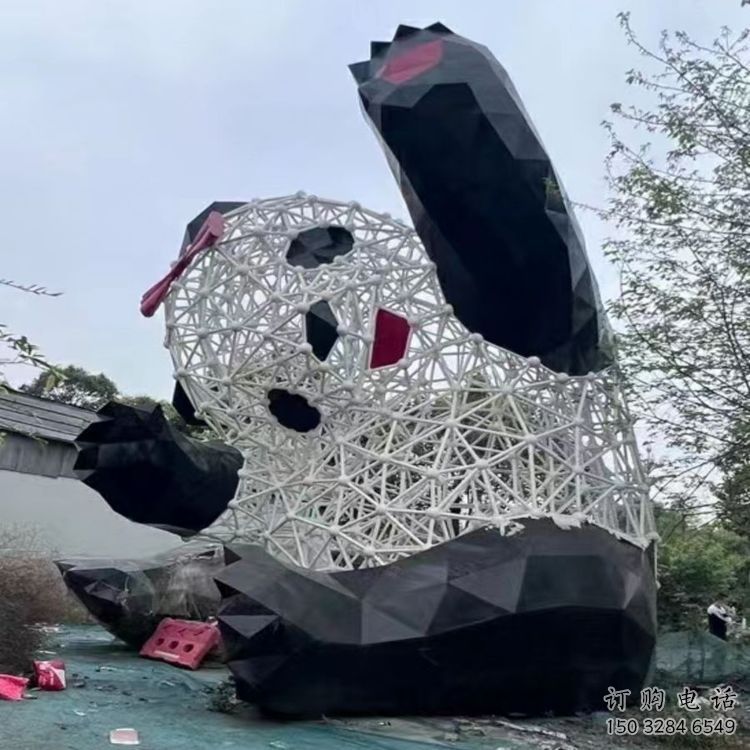 景區(qū)熊貓雕塑優(yōu)選，圓雕體系，鏤空切面熊貓雕塑選定
