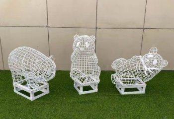 廣場熊貓雕塑優價，鋼管組合，鏤空熊貓雕塑廠家