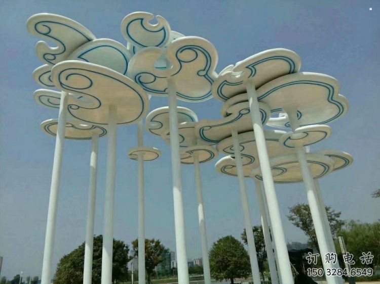 村口云彩雕塑