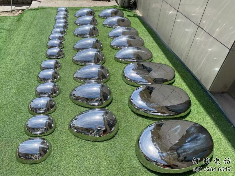 步行街鵝卵石雕塑