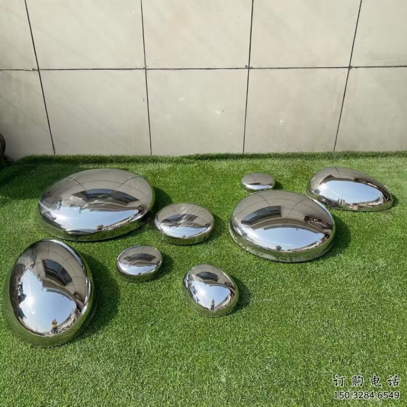 商業街石塊雕塑