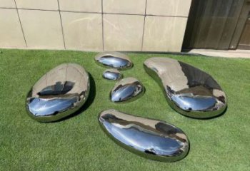 公園鵝卵石雕塑