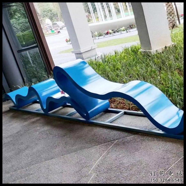 抽象造型坐凳雕塑，不銹鋼烤漆工藝效果