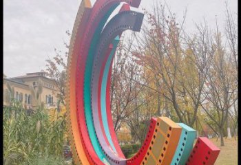 步行街膠卷雕塑