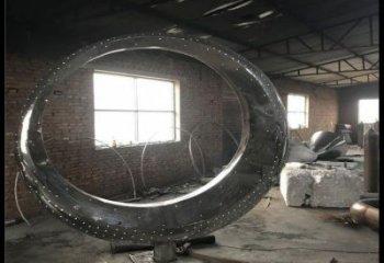 房地產月牙雕塑