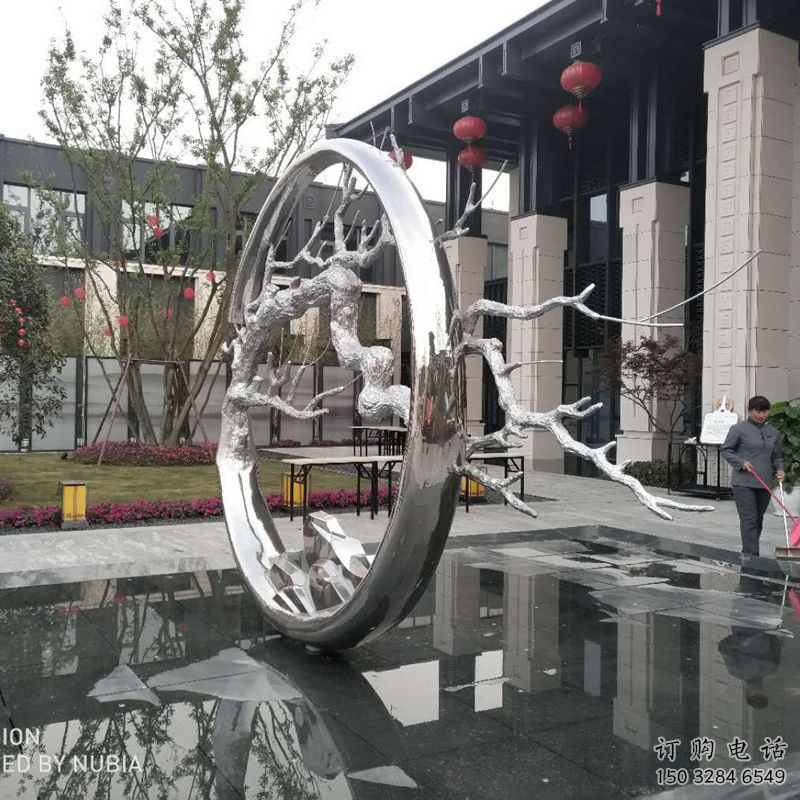 拉絲花環(huán)雕塑