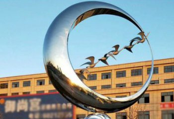 鏤空花環(huán)雕塑