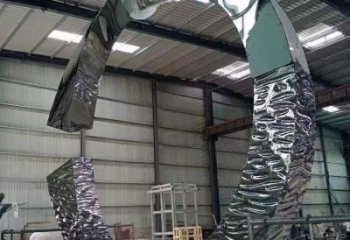 花園圓環(huán)雕塑批發(fā)，標(biāo)識(shí)雕塑，不銹鋼圓環(huán)雕塑優(yōu)選