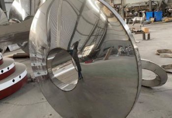 圓鏡雕塑廠家，地標擺件，不銹鋼圓鏡雕塑造型生產商