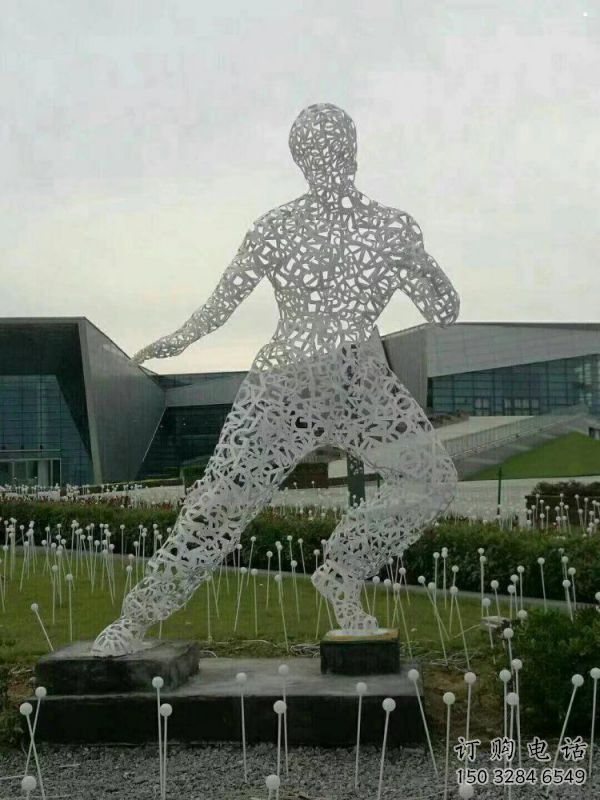 鏤空李小龍雕塑制造，街景小品，鐵藝人物雕塑優(yōu)價(jià)