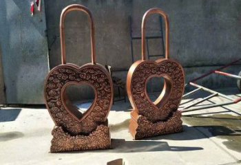 現(xiàn)代藝銅鎖子雕塑展品，室外軟裝，銅鎖子雕塑訂做
