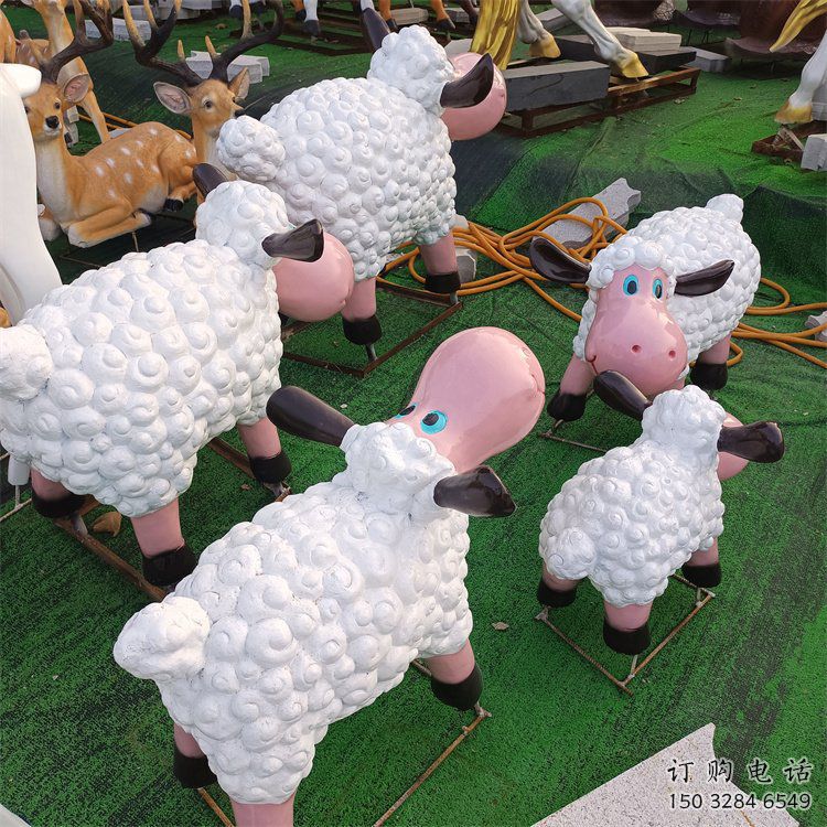 汕尾小區(qū)小羊雕塑，彩繪動物雕塑，抽象效果