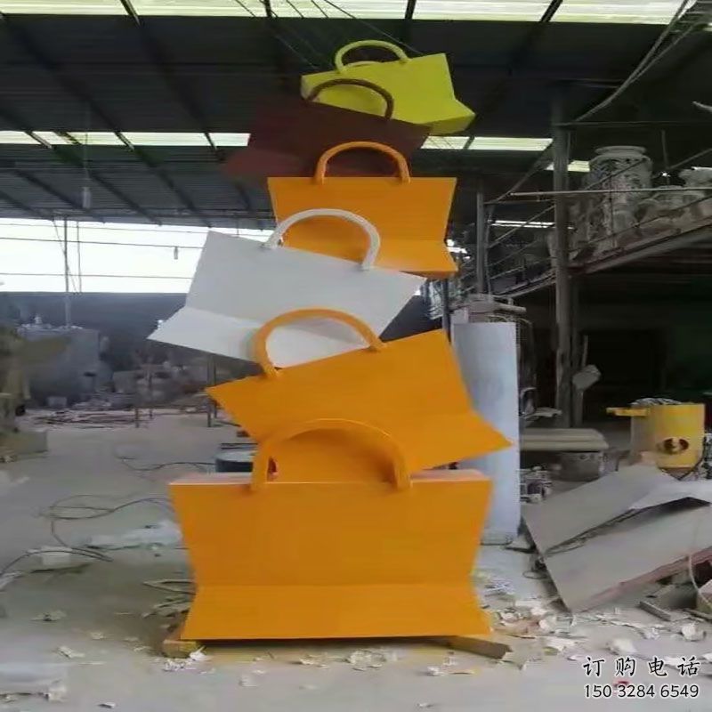 百色烤漆挎包雕塑制造商，室外軟裝，景觀挎包雕塑制作