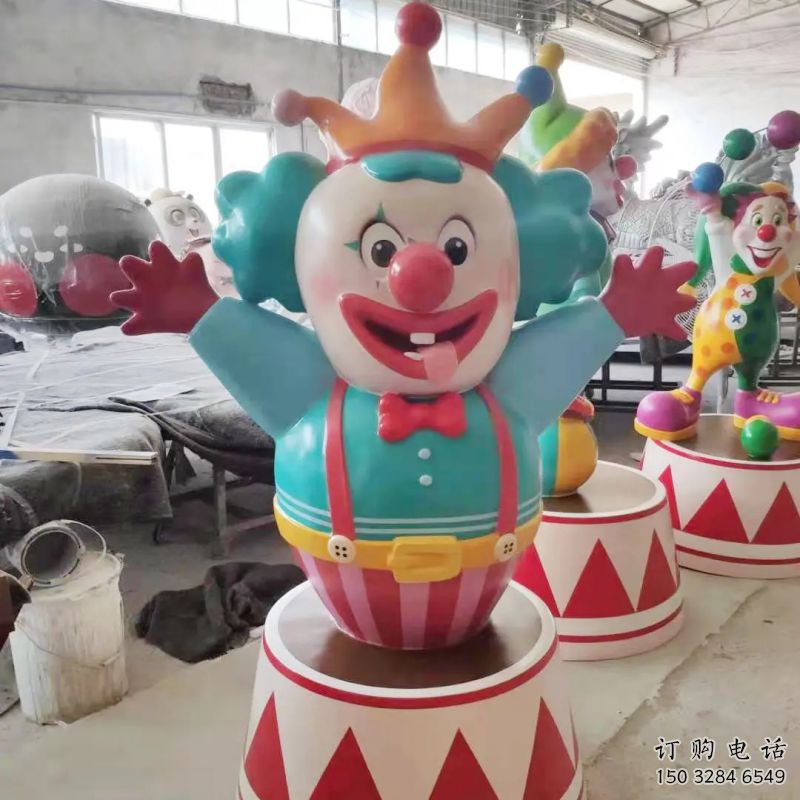 銅仁公園小丑雕塑