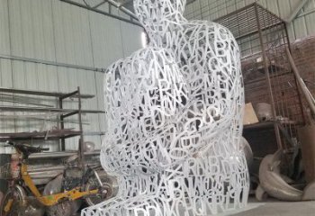 南寧大型鏤空人物雕塑常用，戶外擺放，鐵藝字母人物雕塑展示