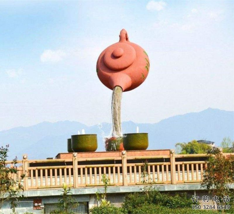 新樂公園天壺雕塑工廠，不銹鋼材質(zhì)，圓雕形式