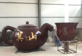 德宏商業街酒壺雕塑